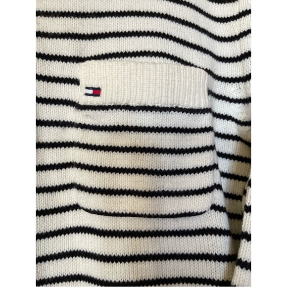 Tommy Hilfiger striped sweater size M in EUC - Picture 6 of 6